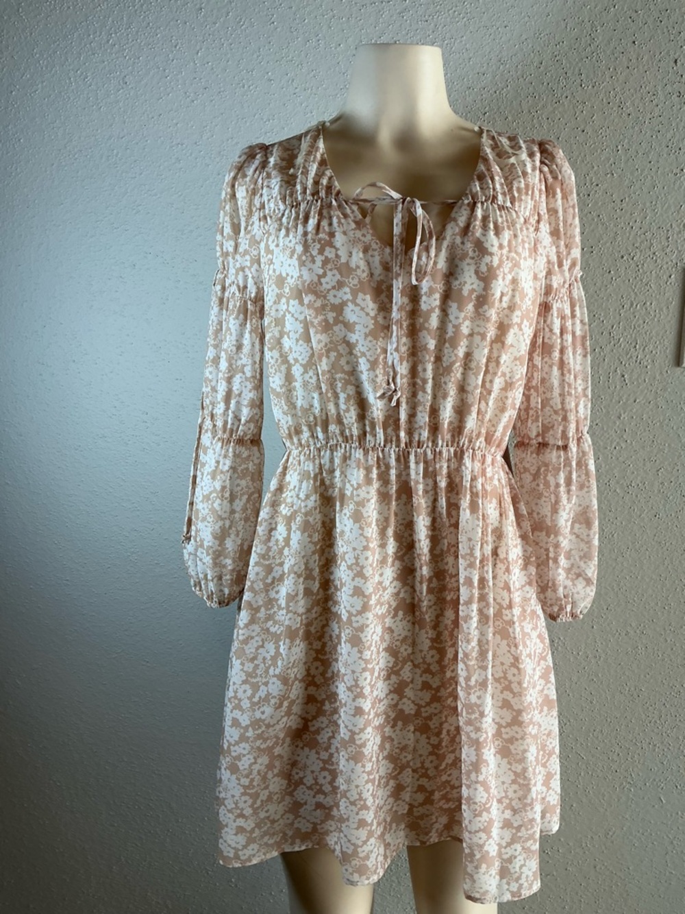 Women's Blush Floral Tie-Neck Mini Dress